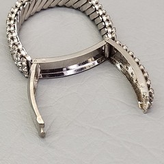 Vintage Expandable Clear Rhinestone Bracelet Hidden Compartment 6 1/8″ Stretch