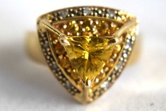 Beautiful 10K Solid Gold, Citrine, Diamonds and Yellow Topaz Ring Size 6