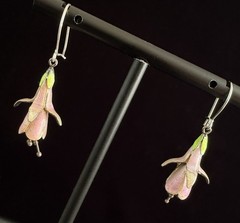 VTG 70s Thousand Flowers Nouveau Style Enamel Fuchsia Flower Sterling Earrings