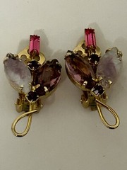 Vintage Juliana D & E Lavender Pink Pressed Glass Flower Clip Earrings