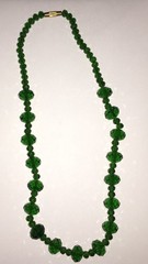 Vintage Emerald Green Faceted Glass Bead Necklace/Choker 17”