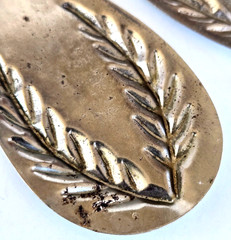 Vintage Gray w Black Enamel Leaf Silver Tone Dangle Pierced Earrings 3-1/8″