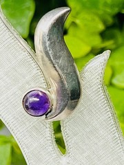 Vintage Mexico Sterling Modernist Amethyst Cabochon Screw Back Earrings