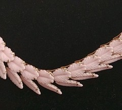 Vintage 1950s Pink Thermoset Leaf Choker Necklace & Clip-on Earrings Set MCM