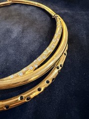 JACKIE COLLINS Gold Tone / Rhinestones Ladies Designer Wide Necklace Chocker BIB