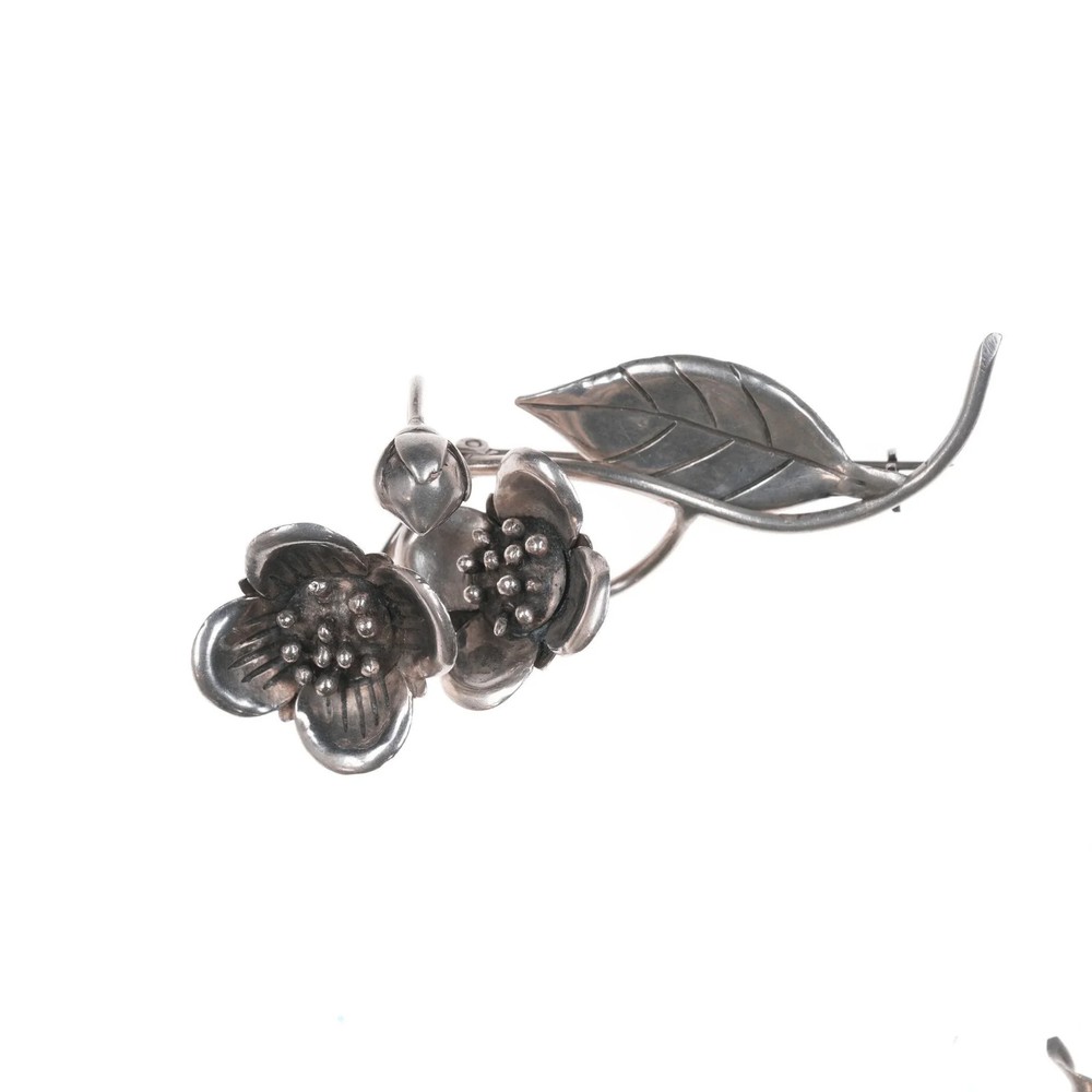 Hector Aguilar Taxco 940 sterling silver 3d Dogwood flower pin