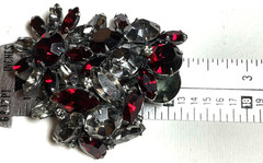 VINTAGE WEISS UNSIGNED SILVER TONE RUBY RED RINESTONE CLUSTER DOME BROOCH