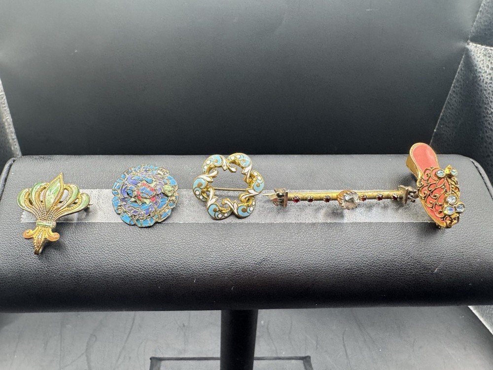 Antique Victorian Brooch Lot of 5 | Chinese Kingfisher Feather Jewelry | Enamel