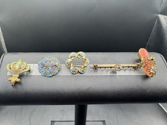 Antique Victorian Brooch Lot of 5 | Chinese Kingfisher Feather Jewelry | Enamel