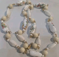 Vtg Painted White Glass Bead Necklace Floral Design Summer Estate Jewelry 22in