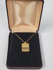 VINTAGE GOLD TONE PENDANT BY JOSTENS Eagle in inset silvertone – 16″ chain