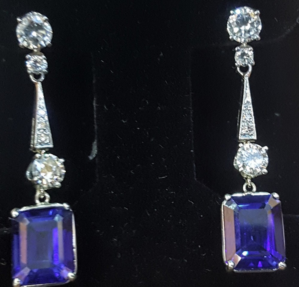 Vintage Filigree 18k white gold blue sapphire Drops earrings Emerald Cut
