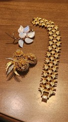 Vintage Jewelry Lot – Gold Tone And White – Brooches – Owl Necklace – Marked