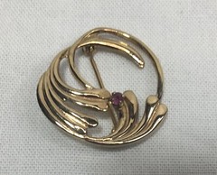 14K gold filled, open work, abstract vine & ruby brooch, 1″ in