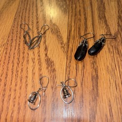 mixed lot pierced and clip on earrings