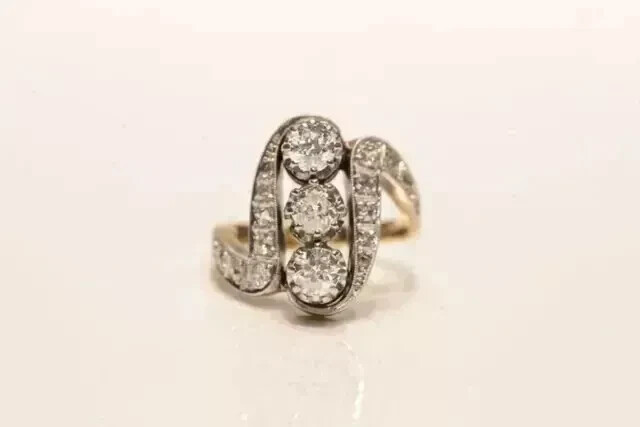 Art deco Vintage Style Three-Stone Lab Created Diamond Ring 14k Yellow Gold FN