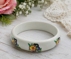 Vintage White Floral Lucite Bangle Bracelet 8 In Retro Cottagecore 17mm Wide