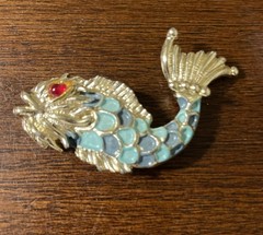 Vintage Brooch Pin Lot (6) Fish Crabs Butterfly Enamel Gold Tone