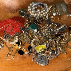 Large Vintage Jewelry Watches Lot So Many Items LQQK