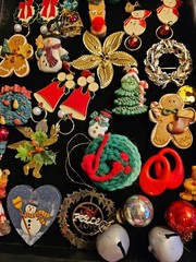 Christmas COSTUME JEWELRY & Things for Repurposing, or Craft Making. #110