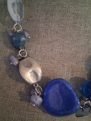 Vintage 90s chunky shades of blue lucite bead necklace. Irregular shaped beads