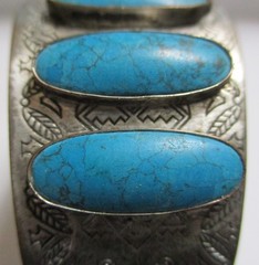 VINTAGE SOUTHWESTERN SILVERTONE & HOWLITE TRIBAL STAMPED CUFF BRACELET,SCARABS