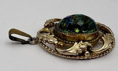 Vintage Gold Tone Oval Watermelon Rivoli Pendant Unmarked