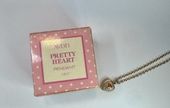 Vintage 1981 Avon Pretty Heart Pendant Necklace NOS Original Box Floral