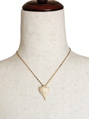 Vintage Direction One Gold Tone Cream Enamel Seashell Pendant Necklace 16″