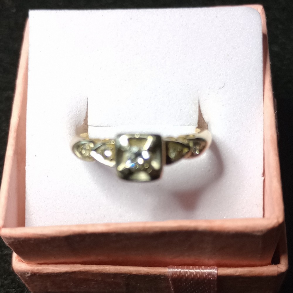 Vintage 14K Yellow Gold Ring Sz 7 Round White Diamond 5-Stone Signed
