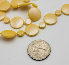 Vintage Yellow Lucite Flat Bead Long Chain Necklace 48 In Gold-Tone Spring Ring