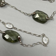 Glass Bead Necklace Green Faceted Acrylic Open Back Bezel Silver Tone Station 34