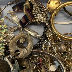Jewelry Lot 3#9oz Earrings Vintage Modern Necklaces Cuff Link & Pieces. 103