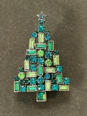 RARE Vintage Green Bezel Set Crystals Deco Geometric Christmas Tree Brooch Pin