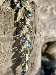 ( LISNER) Vintage Fashion Crystal & Diamond Looking Silver Tone Bracelet