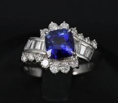 Fine 2.25ct GIA Blue Cushion Sapphire 0.80ct Diamond Platinum Ring, Size 7