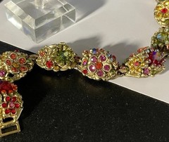 VINTAGE UNSIGNED “ART” GOLD GILT RHINESTONES CRYSTALS LINKED RETRO FLORAL