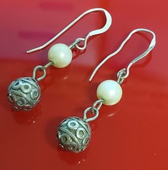 VTG 925 Faux Pearl Drop Earrings 1.5in Sterling Silver 7gtw Pattern Bead Artisan