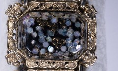 Vintage Ornate Link Bracelet Gold Tone Iridescent Hex Resin 5.25″ Art Deco