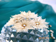 RARE CORO SNOW FLOWERS SOFT PLASTIC RHINESTONE NECKLACE EARRINGS BROOCH SET