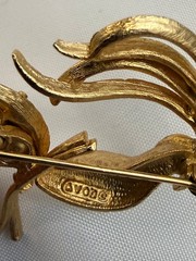 Vintage Avon Brooch 1969 Bird Of Paradise Peacock Gold 3″ Rhinestone Eye