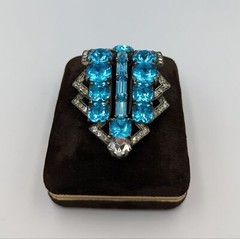 Stunning Big Eisenberg Original Vintage Rare Color Blue/Clear Crystal Fur Clip