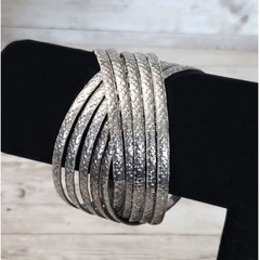 Vintage Bracelets / Bangles – Interlocking Patterned Silver Tone – Statement
