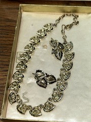 Vintage Coro Fashion Jewelry 16.5″ Necklace & Clip-On Earrings, Original Box,