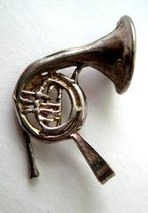 VINTAGE Sterling Band Instrument FRENCH HORN Silver Bracelet Charm