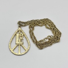 Vintage LOVE Pendant Necklace Gold Tone Chain Spring Ring Retro Style 24”