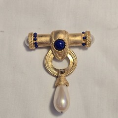 Vintage Les Bernard Imitation Pearl Bar Pin Brooch