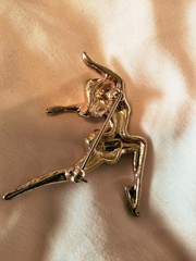 Vintage Signed MONET Goldtone & Rhinestone Female Dancer Brooch Pin 2″