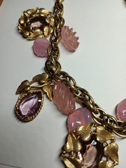 Vintage 1950s Pink Purple Lucite Leaf Charm Choker 16″ Necklace & Bracelet Set
