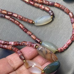 Vintage Necklace Agate Estate Jewelry Pre-Owned Hippie Beaded Boho Red Brown